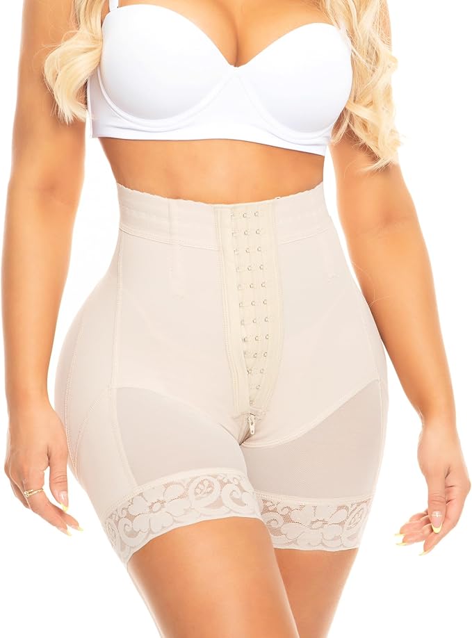 Short faja levanta cola